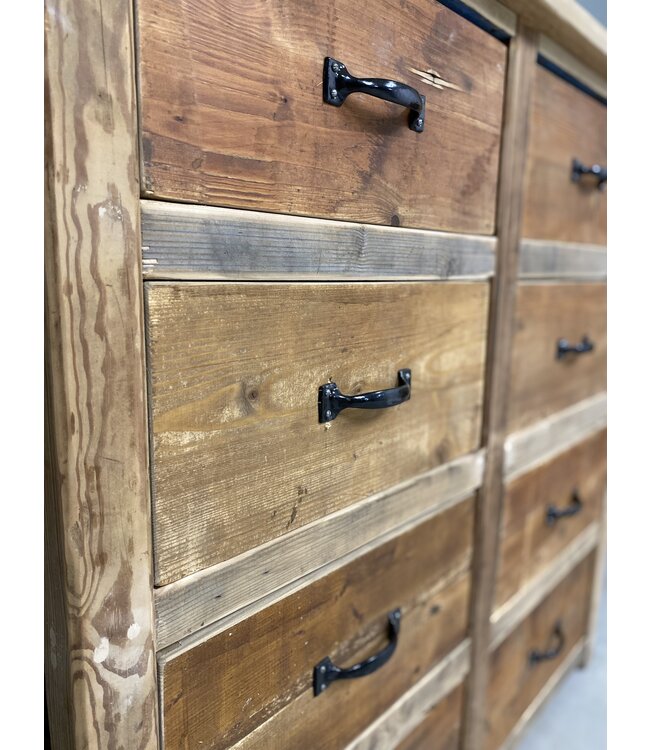 Vintage chest of drawers