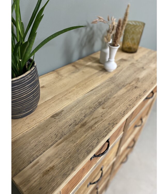 Vintage chest of drawers