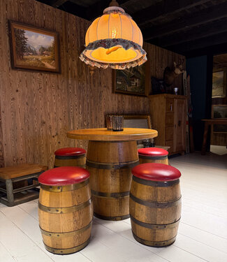 Oldwood Table and stools made from wooden barrels / whisky barrel wine barrel