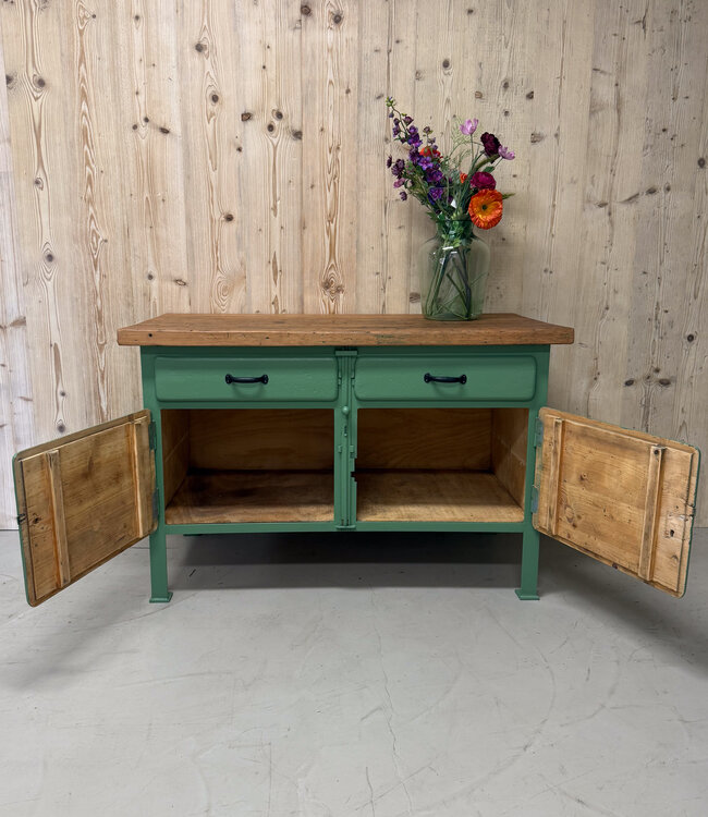 Vintage workbench - Carl Zollfrank