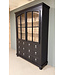 Schwarze Vitrine mit Glastüren und 12 Schubladen | Sideboard