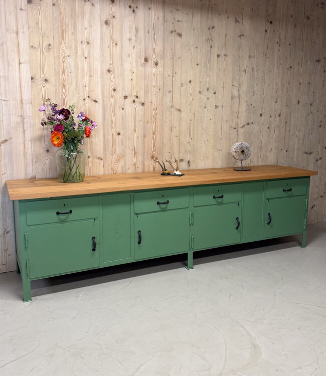Industrial workbench | Sideboard