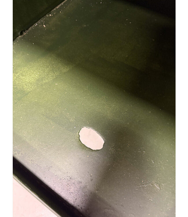 Vintage werkbank staal met houten deuren