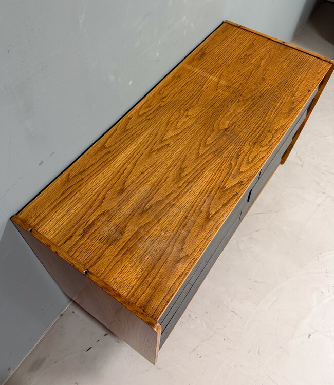 Jiri Jiroutek U-453 Kommode