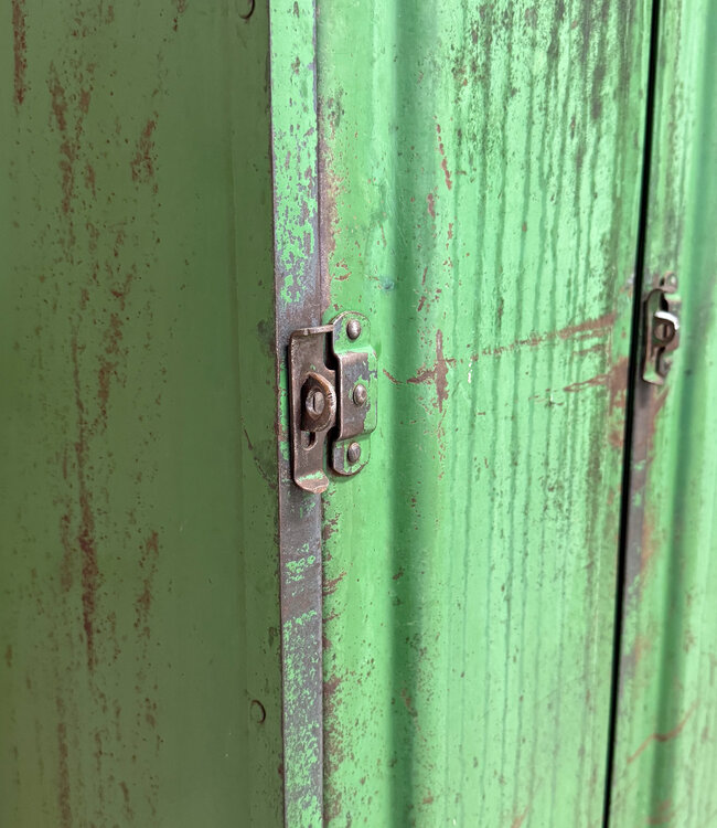 Vintage Schließfachschrank aus Metall