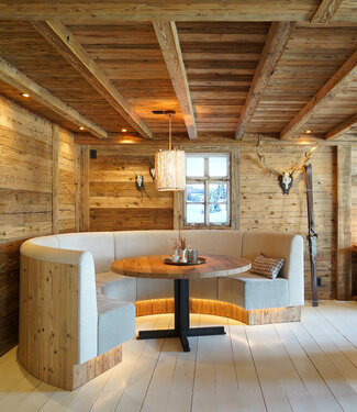Showroom model - Custom-made round dining bench - Alpine style