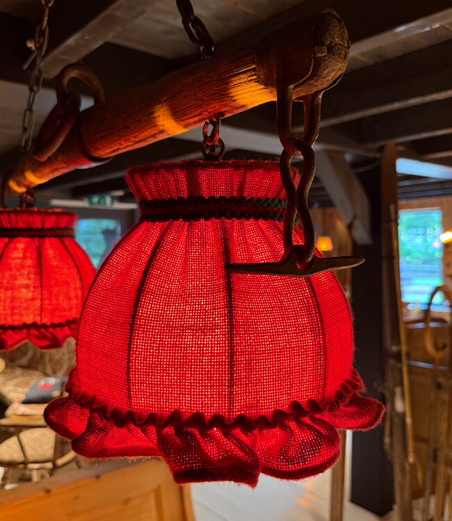 Vintage Alpine Pendelleuchte – Doppelschirm mit Holzbalken