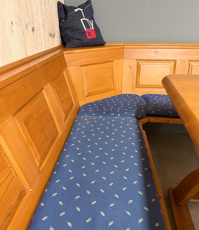 Ecksofa „Österreichische Alpenstube“