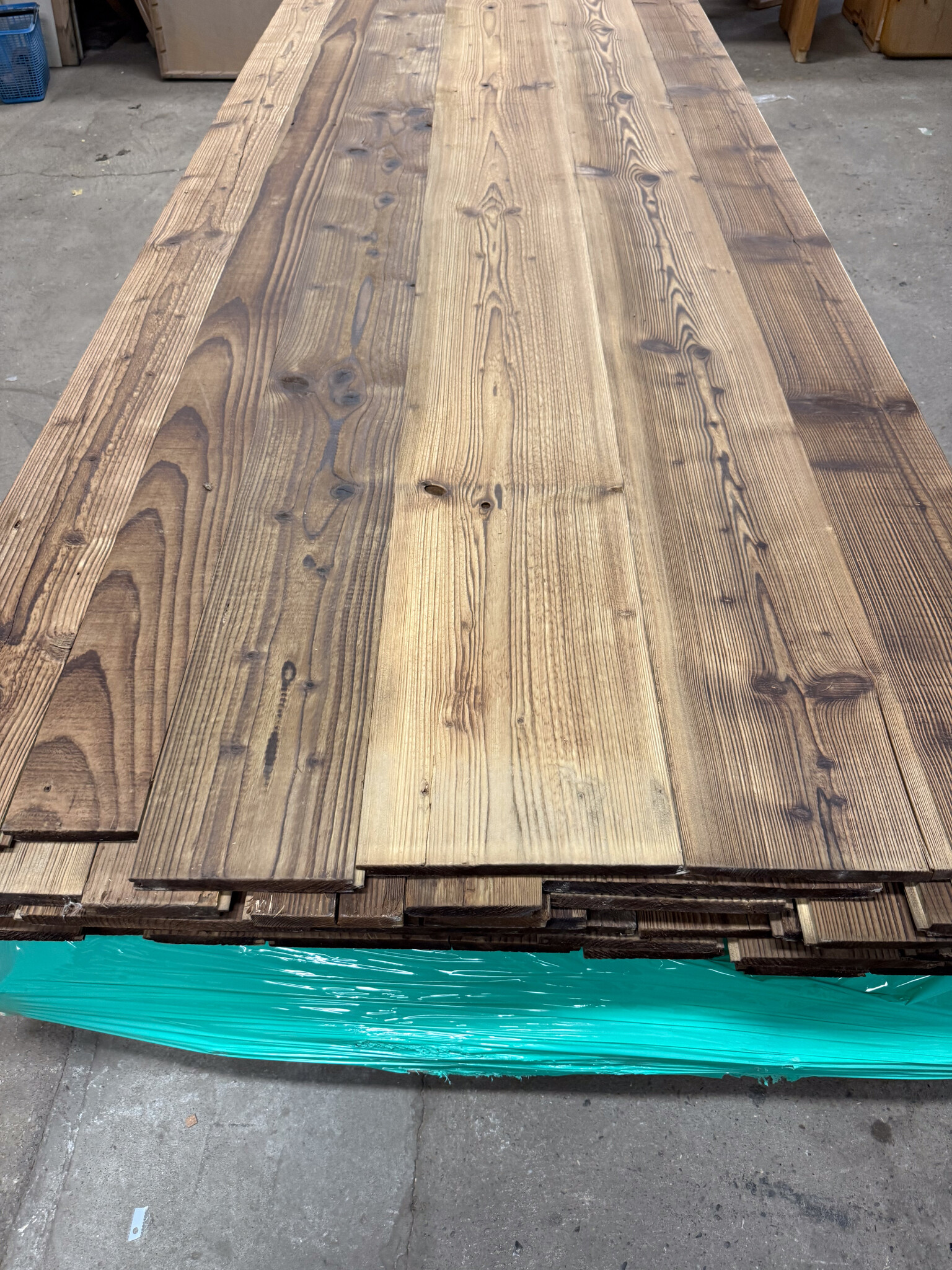 Barnwood dark – Alpine wood wall cladding - wooden planks - Oldwood ...