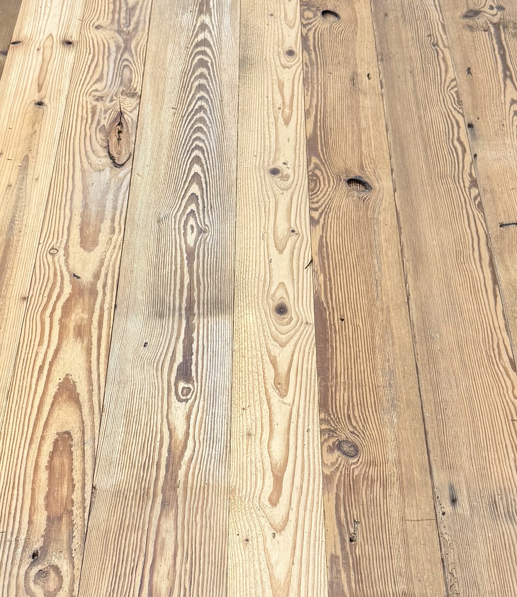 Barnwood planks – Alpine wood wall cladding - Wall shelves Robust ...