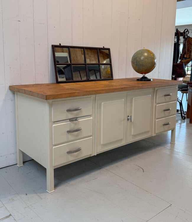 Industrial baker's workbench / cooking island