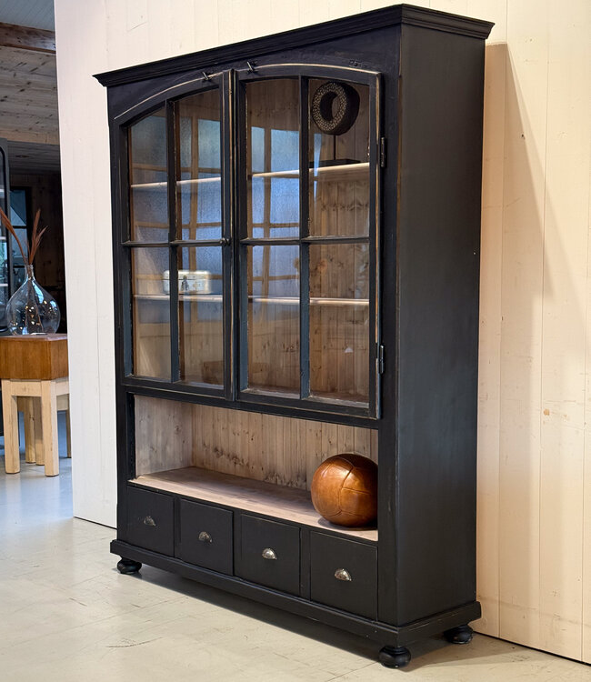 Schwarzer Vintage-Vitrinenschrank mit altem Glas | Buffetschrank