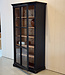 Schwarze Vintage-Vitrine aus Holz mit altem Glas