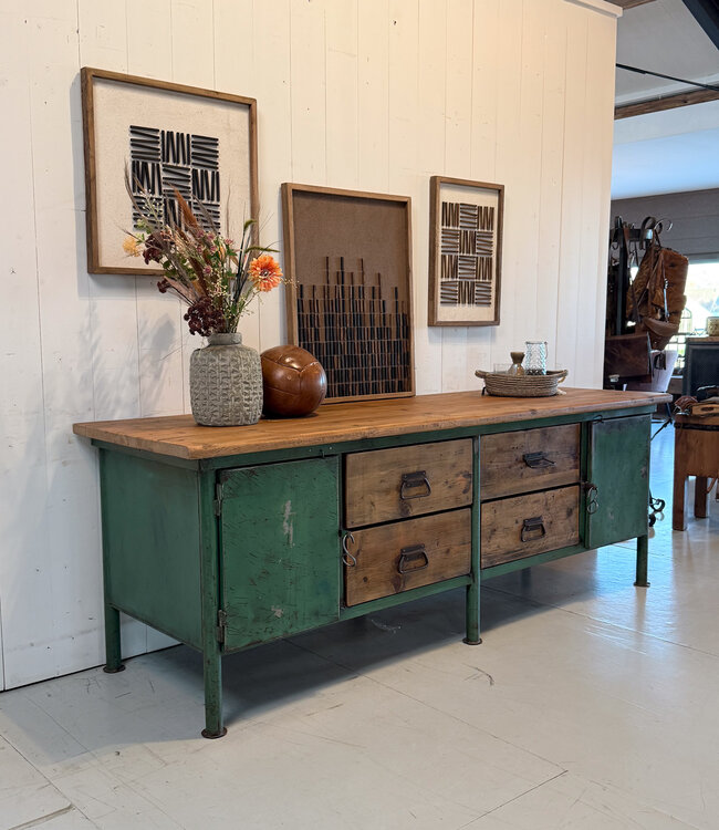 Vintage-Sideboard