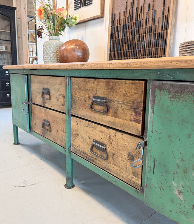 Industrielles Sideboard aus Holz und Stahl | Sideboard mit Schubladen