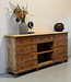 Anrichte aus Holz mit Schubladen