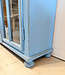 Vintage blauer Vitrinenschrank