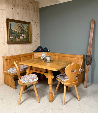 Oldwood Alpen Stube set / Austrian dining area