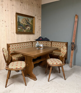 Oldwood Austrian dining area | Stube seating area | Table + corner sofa