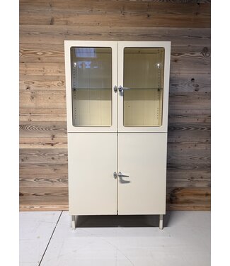 Vintage Apothekerschrank / weißer Medizinschrank