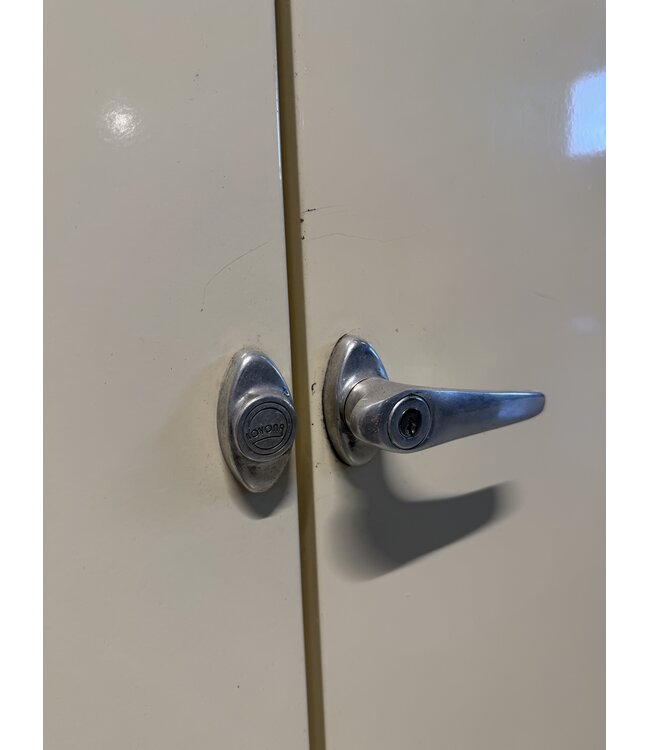 Vintage apothekerskast / witte medicijnkast