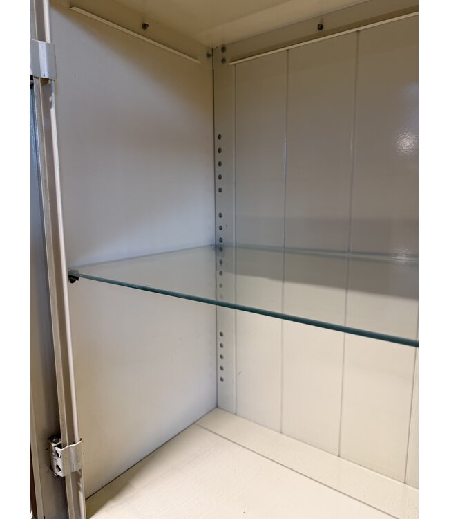 Vintage apothekerskast / witte medicijnkast