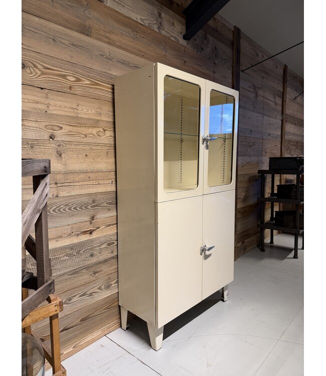 Vintage Apothekerschrank / Medizinschrank