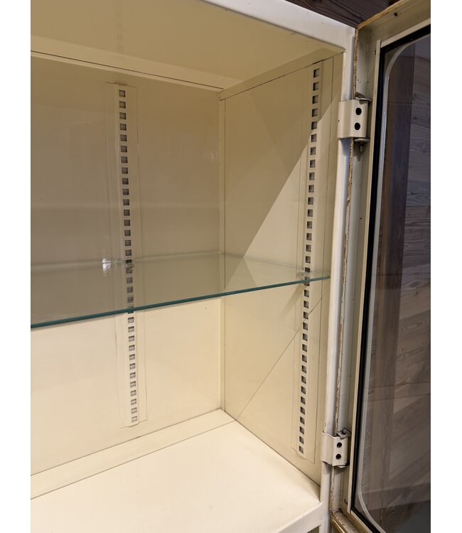Vintage Apothekerschrank / Medizinschrank