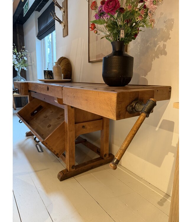 Industriele houten werkbank / dressoir