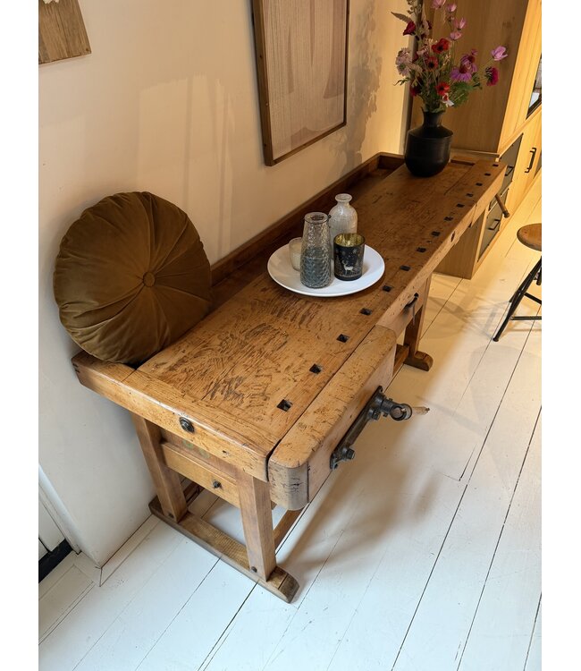 Industriele houten werkbank / dressoir