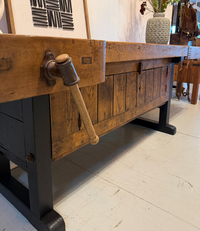 Werkbank des Schreiners aus Holz