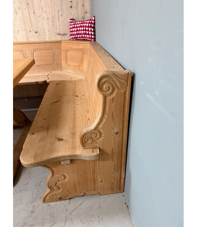 Alpiner Sitzbereich | Stube-Essbereich | Vintage-Ecksofa