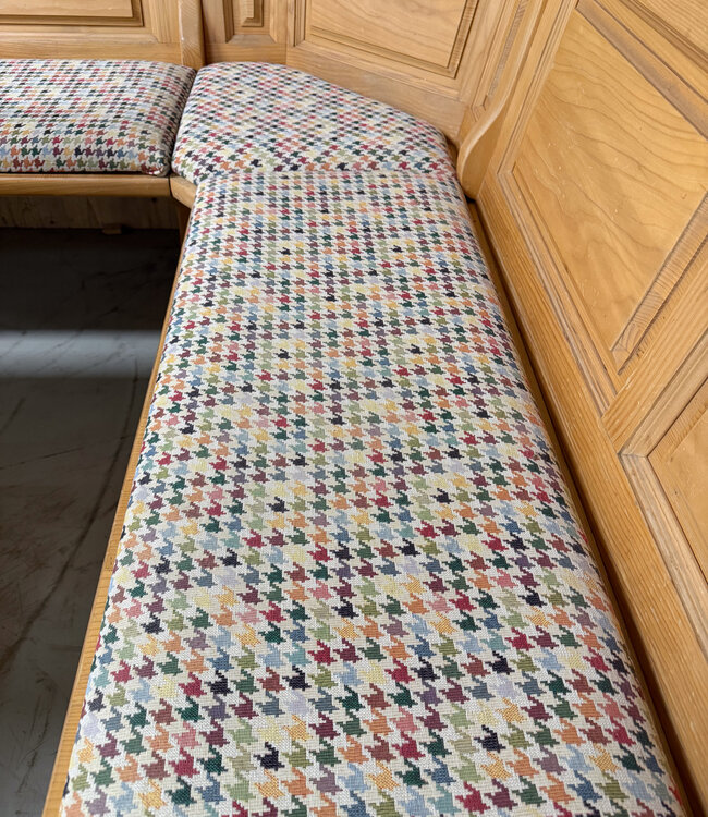 Stube-Set | Österreichische Sitzecke | Ecksofa mit Tisch und Stühlen