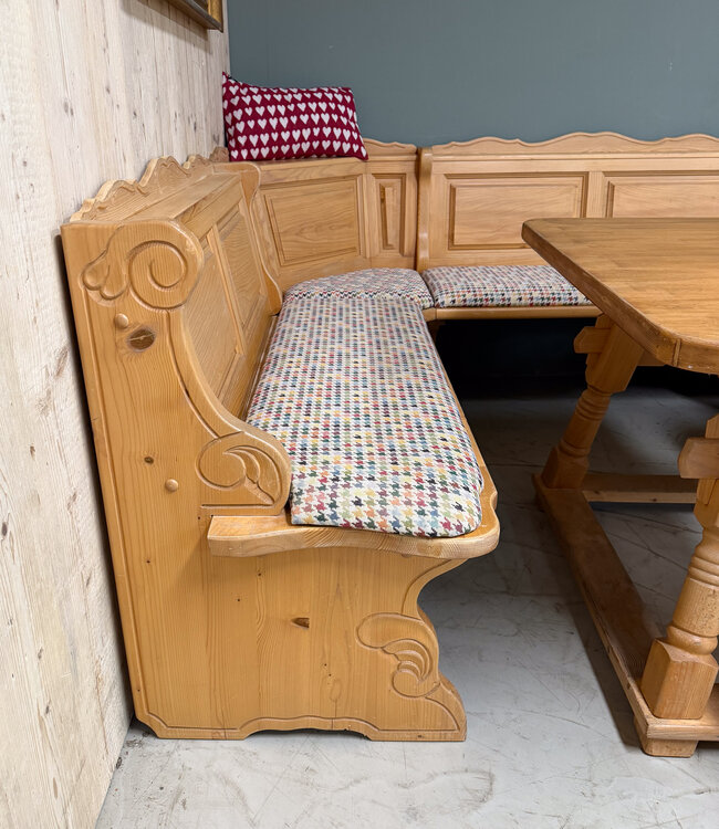 Stube-Set | Österreichische Sitzecke | Ecksofa mit Tisch und Stühlen