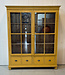 Vintage gelber Vitrinenschrank