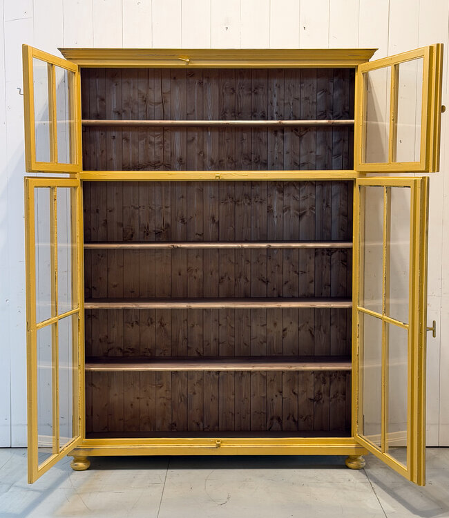 Holzschrank für Geschirr - gelb