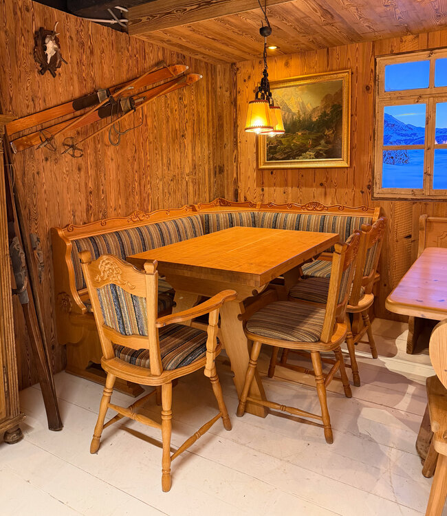 Oostenrijkse eethoek | Stube zithoek | Tafel + hoekbank