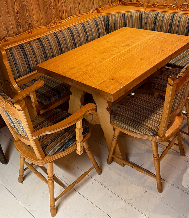 Austrian dining area | Stube seating area | Table + corner sofa