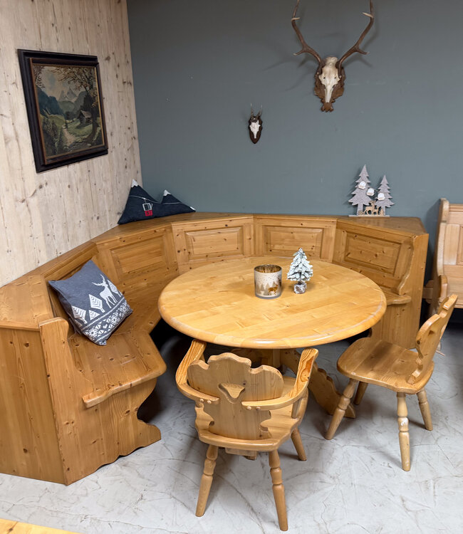 Austrian Stube set / dining area round seating