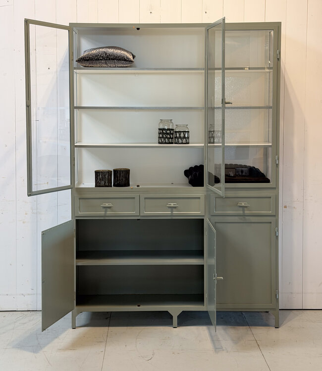 Green steel display cabinet Leiden with drawers and doors | Custom made