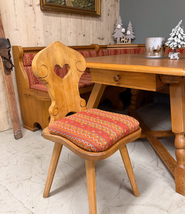 Stube-Set | Österreichische Sitzecke | Ecksofa mit Tisch und Stühlen