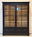 Vintage-Buffetschrank aus schwarzem Holz mit alter Glasscheibe