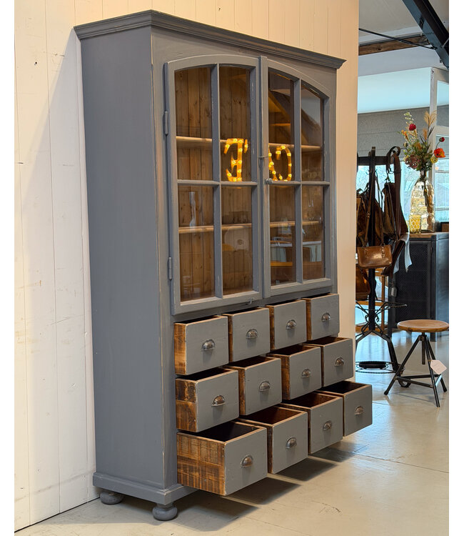 Grey display cabinet with glass doors and 12 drawers | Buffet cabinet