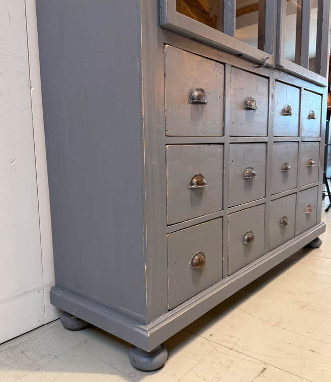 Grey display cabinet with glass doors and 12 drawers | Buffet cabinet