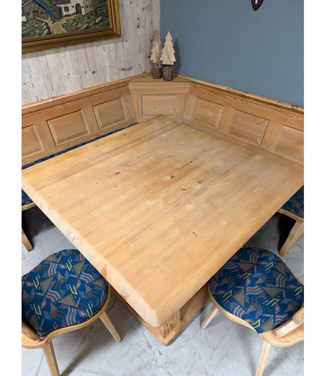 Oostenrijkse zithoek | Hoekbank met tafel en 2 stoelen