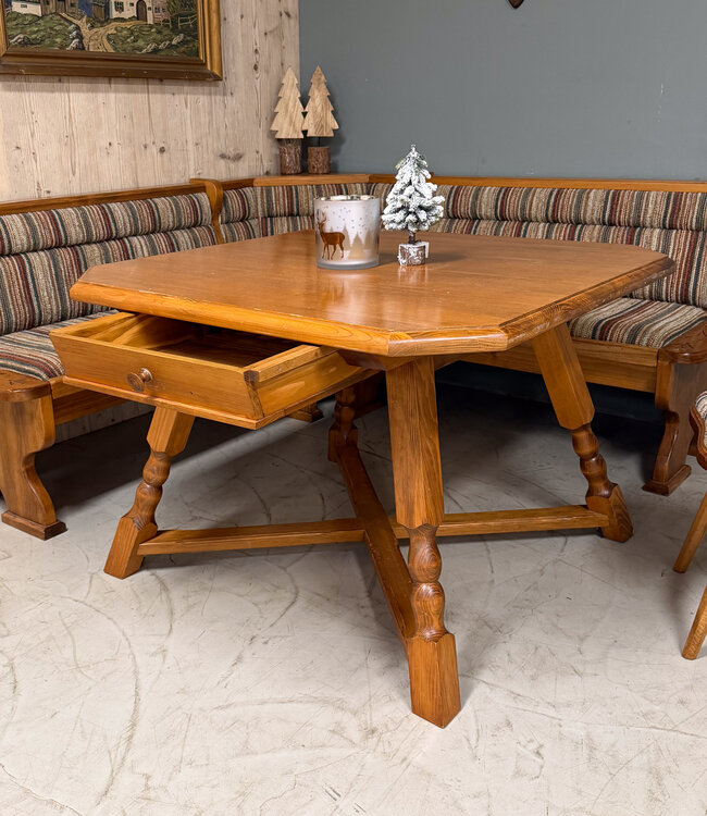 Oostenrijkse Stube eethoek | Hoekbank met tafel en stoelen