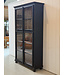 Schwarzer, antiker Holzvitrinenschrank mit altem Glas
