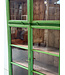 Groene vintage vitrinekast hout met oud glas