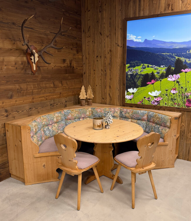 Alpine circular seating | Stube set | Austrian round corner sofa