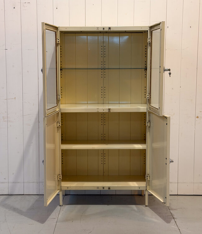 Vintage apothekerskast / witte medicijnkast
